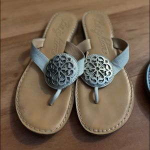Brighton flat white leather sandals size 6 with silver Brighton motif